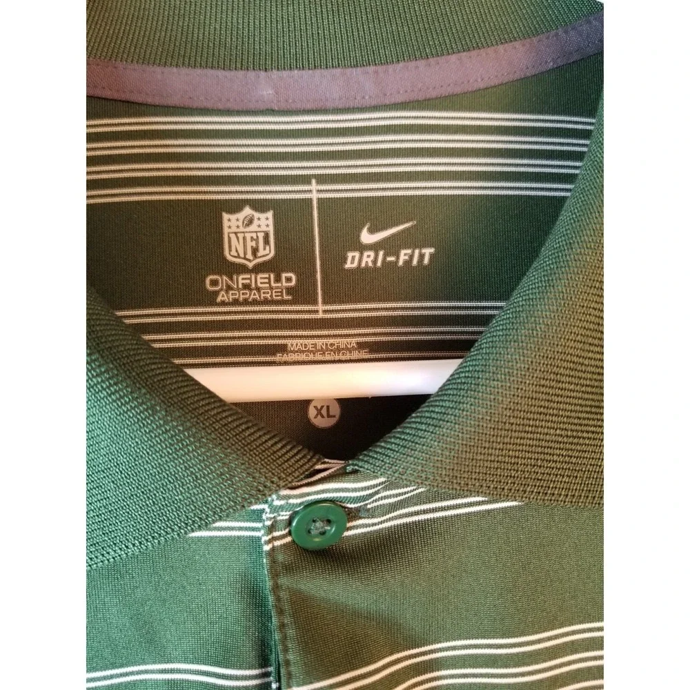 Nike size pet polo